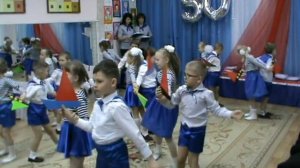 Вход с корабликами на выпускном в детском  саду