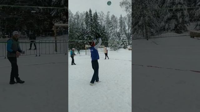 Снежный волейбол ❄️? #волейбол#снег#зима