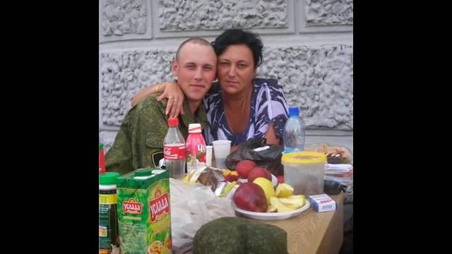 Мамамждущим сыновей из армии