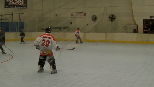 High Rollers score goal vs. Eschelon Puck Hogs смотреть онлайн