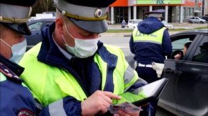 Имеет ли право инспектор ГИБДД проверять аптечку, огнетушитель и аварийный знак в 2023 году