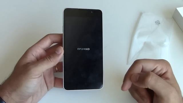 UMI C1, presentación y unboxing смотреть онлайн