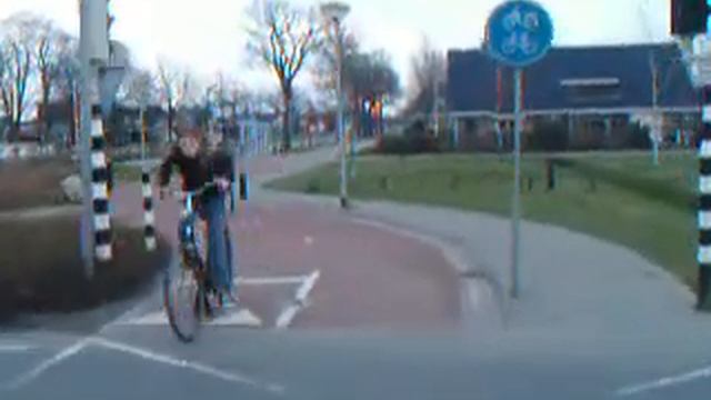 Bicycle and Bus priority. Assen, Netherlands смотреть онлайн