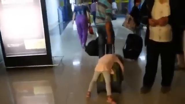 Тяжелый перелет \ Very heavy flight смотреть онлайн