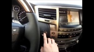 Easy Access-Функция комфортного выхода/входа в автомобиле в Lexus LX570.