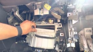 INFINITI QX50 cabin filter replacement (2013-2017)