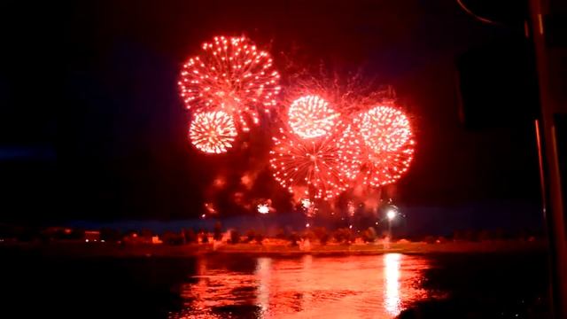 Салют на день города в Латвии, город Даугавпилс, 2011 год смотреть онлайн
