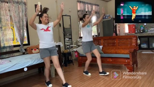 JUST DANCE | WHO LET THE DOGS OUT | GAS 12 смотреть онлайн