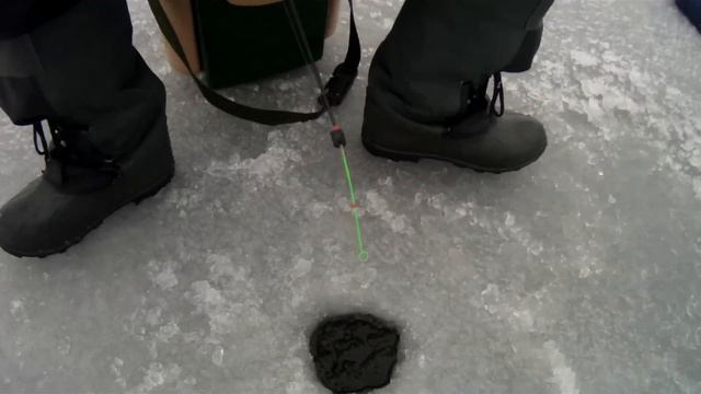 Зимняя рыбалка на Рыбинском Водохранилище смотреть онлайн