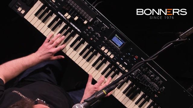 Hammond SK Pro Series Piano & Bass Split Demo смотреть онлайн
