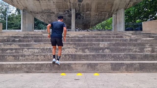 10 Stairs Workout For Football Players || IMPROVE Explosive, Balance & Co-ordination|| смотреть онлайн