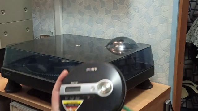 Портативный CD - MP3 плеер (дискмэн) SONY D-NE240 смотреть онлайн