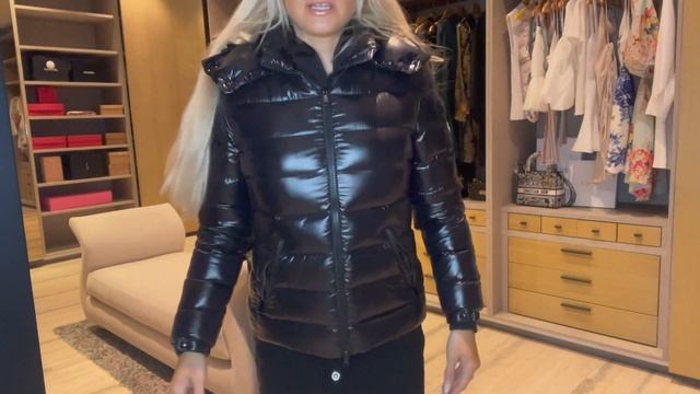 MONCLER JACKETS REVIEW: ARE THEY WORTH THE $$$? Bady Down Jacket & Grenoble Fur Trim Ski Jacket. смотреть онлайн