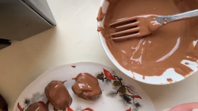 Финики в шоколаде.? смотреть онлайн