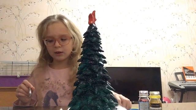 Новогодняя ёлка своими руками. Поделки с детьми смотреть онлайн
