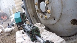 Падение навески трактора Т 40 это  уже не проблема ..  ??