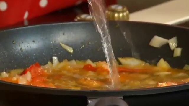 Яичница по-аджарски с орехами и шафраном смотреть онлайн