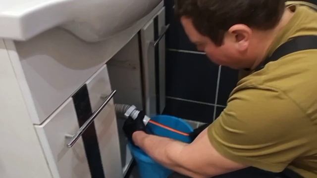 Прочистка канализации гидродинамическими аппаратом JM1000. смотреть онлайн