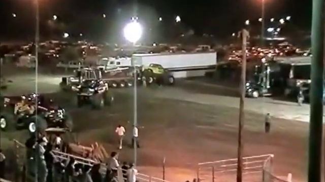 BIGFOOT - Monster Truck: Freestyle Competition