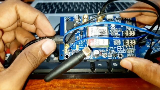 SIM808 EVB V3 module GSM/GPRS, GPS python + Cpp Serial communication Over COM port смотреть онлайн