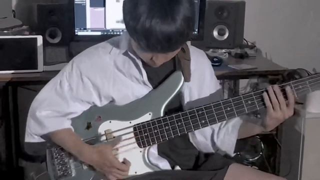 Bad Moon - T Square Bass Project смотреть онлайн