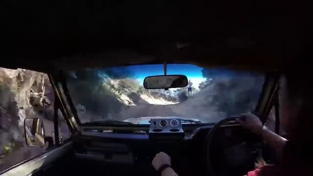 FJ 75 Land Cruiser 292 Chevy Sand Fun ( Paradise 4x4 )