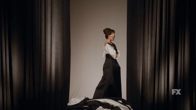 Portraits of a Swan – Zac Posen: The Fashion Show | FEUD: Capote Vs. The Swans | FX смотреть онлайн