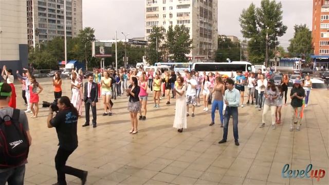 Танцевальный флешмоб в Перми
