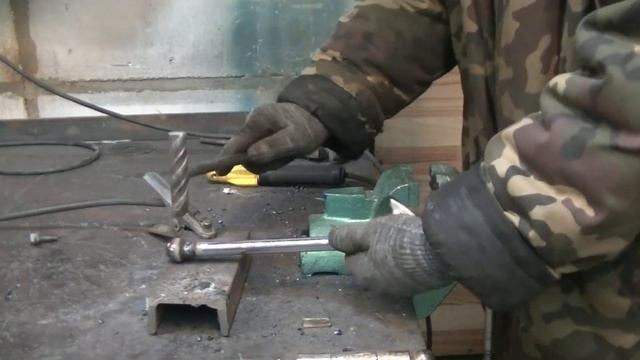 Ручной трубогиб своими руками. Улучшенная мобильная версия для профильной трубы. смотреть онлайн