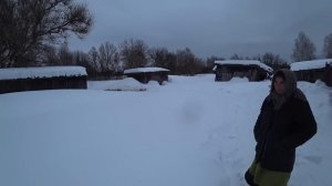 ЖИВЁТ ОДНА В ЗАБРОШЕННОЙ ДЕРЕВНЕ БЕЗ ЭЛЕКТРИЧЕСТВА И ЕДЫ. ДЕРЕВНЯ ЕЛХОВКА. НИЖЕГОРОДСКАЯ ОБЛАСТЬ.