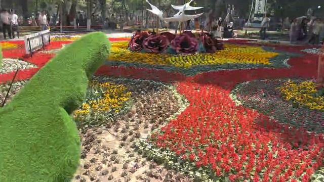 Наманган Бобур боги «Гуллар байрами» смотреть онлайн