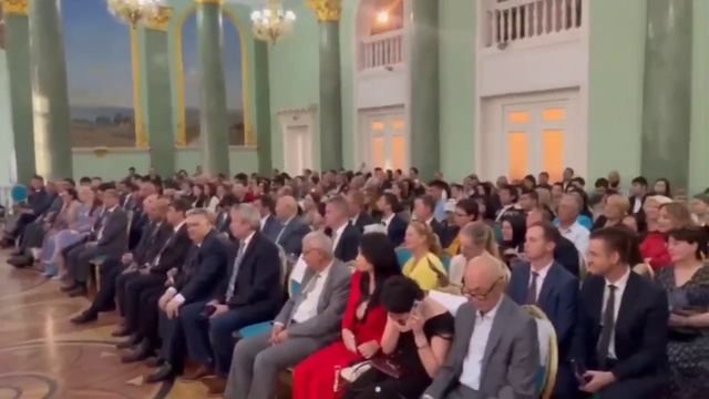 В Бишкеке прошел концерт, посвященный 100-летию Гейдара Алиева смотреть онлайн