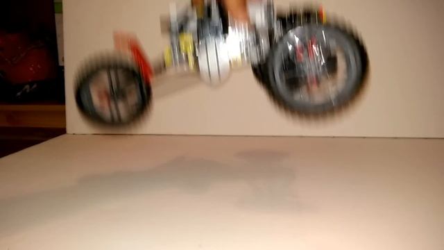 Lego Technic carver / tilting trike a prototype. смотреть онлайн