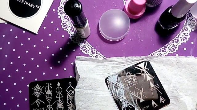 Распаковка посылок с алиэкспресс! 2 пластины, лак для стемпинга, аэропуфинг и чехол для пластин смотреть онлайн