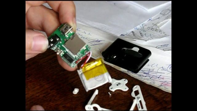 Обзор китайского mp3 плеера за 100 рублей. Часть 2. Разборка. смотреть онлайн