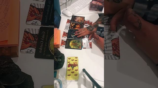JUDGMENT DAY?⛓️CHOSEN BY GOD TO LEAD HIS PEOPLE ?HIDDEN IN PLAIN SIGHT?DIVINE MOTHER? #tarot смотреть онлайн