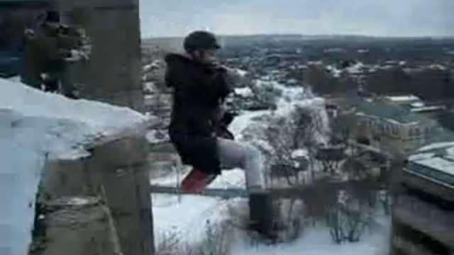 Жесть. С крыши на тарзанке! смотреть онлайн