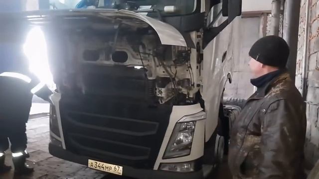 VOLVO FH - 4 не запускается после 2 часов простоя. смотреть онлайн