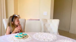 Настя и папа придумывают забавные истории и сказки. Истории для детей.