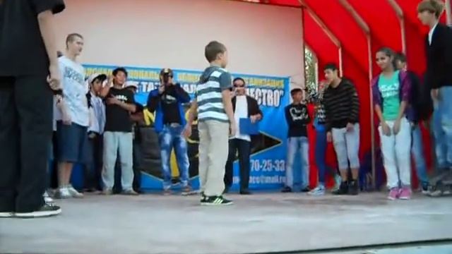 брейк-данс против электро данса смотреть онлайн