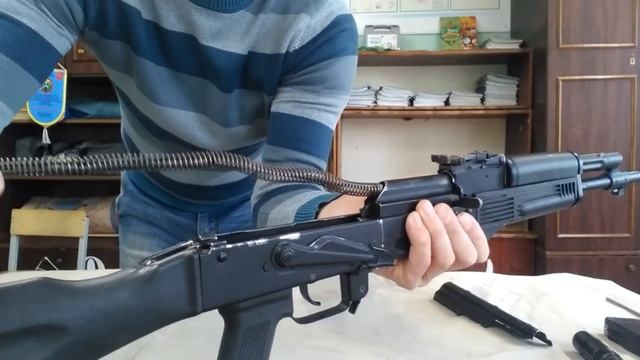 РАЗБОРКА И СБОРКА АВТОМАТА КАЛАШНИКОВА АК-74 смотреть онлайн