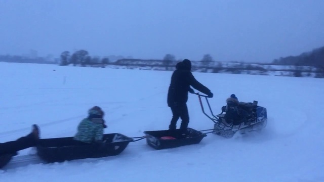 Мотобуксировщик Мужик по снегу смотреть онлайн