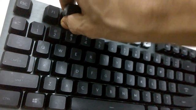 Logitech G413 Mechanical Keyboard - Disassembly (Update: Remove all keycaps-Hidden Screws) смотреть онлайн