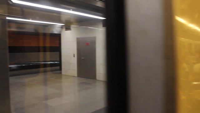 От "Мичуринского проспекта" до "Новаторской" - прокатимся на легендарном "Ежике" (Еж3) в метро! смотреть онлайн