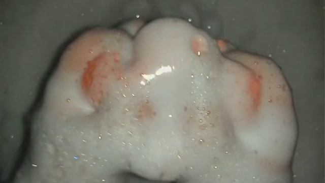 ASMR 🤍#rinsing #soapsuds #spongesqueeze #asmrvideo /#асмр #полоскание #губки