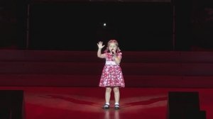 Девочка в 5 лет! читает СТИХИ О ВОЙНЕ ЧИТАЮТ ДЕТИ "ВЕТЕР ВОЙНЫ"  Ко Дню Победы на конкурс чтецов 9 м