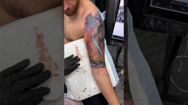 Рефреш. Делаем из чб цветную татуировку. ЧАСТЬ 4 смотреть онлайн