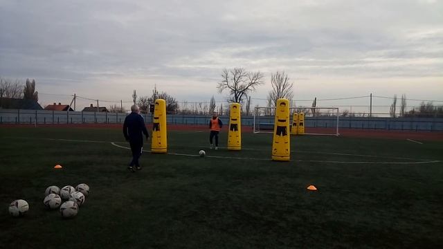 МЖФК "Ростов"(U-19). Индивидуальные тренировки футболистов - 3. Часть 1. смотреть онлайн