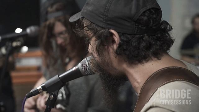 ESCAPE FROM THE ZOO - "Crackpipe" BRIDGE CITY SESSIONS смотреть онлайн