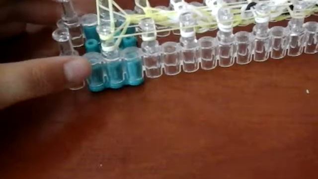 ♡ Фреска ХЕЛЛОУ - КИТТИ из резинок на станке ♡ смотреть онлайн